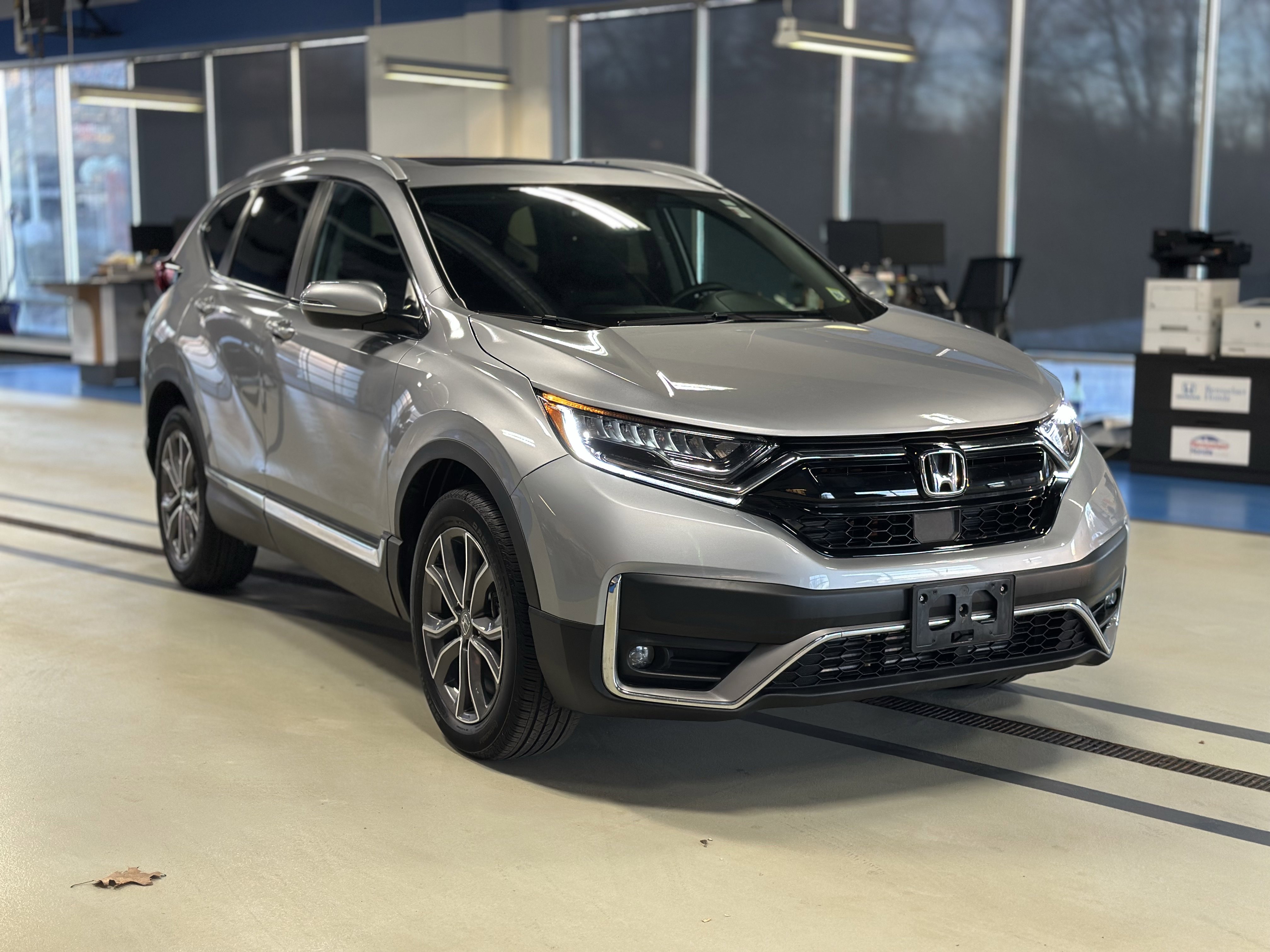 Used 2022 Honda CR-V Touring image 3
