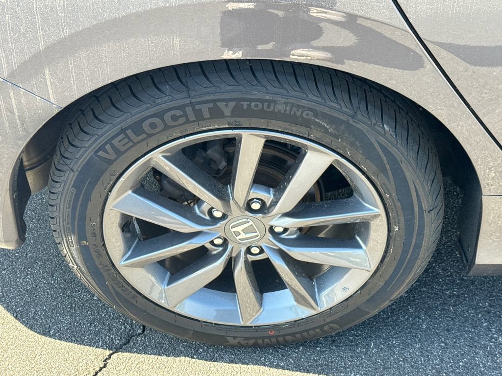 Used 2019 Honda Civic EX-L image 17