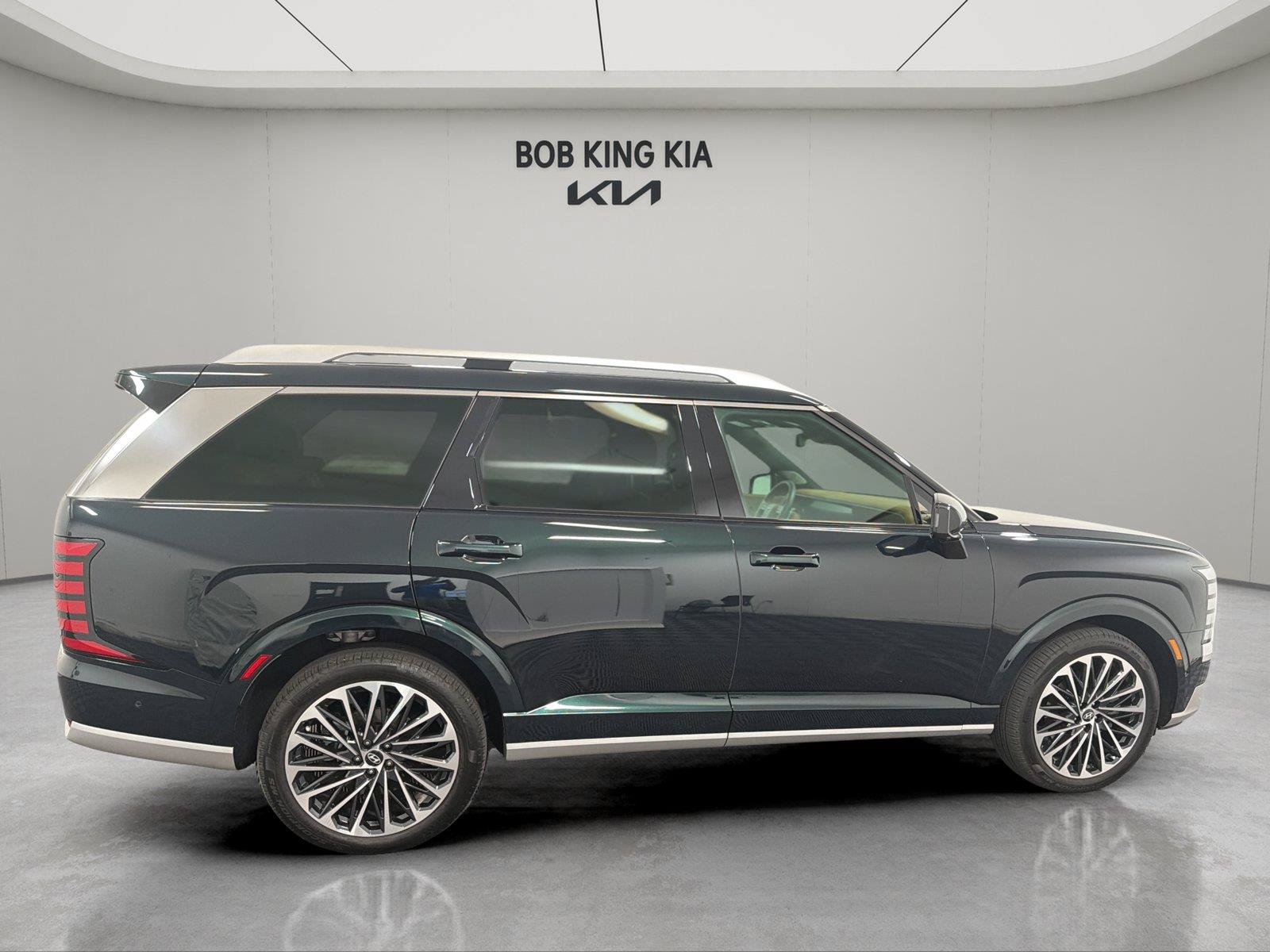 Used 2026 Hyundai Palisade Calligraphy FWD image 6