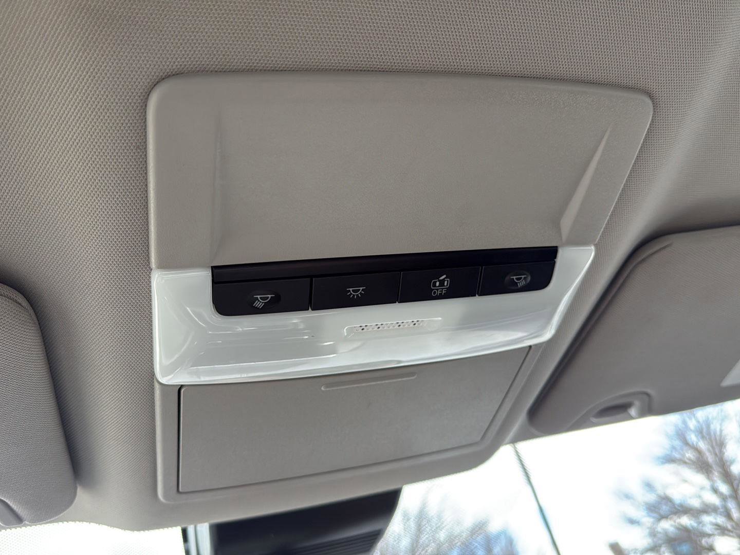 Used 2025 Nissan Altima 2.5 SV image 37