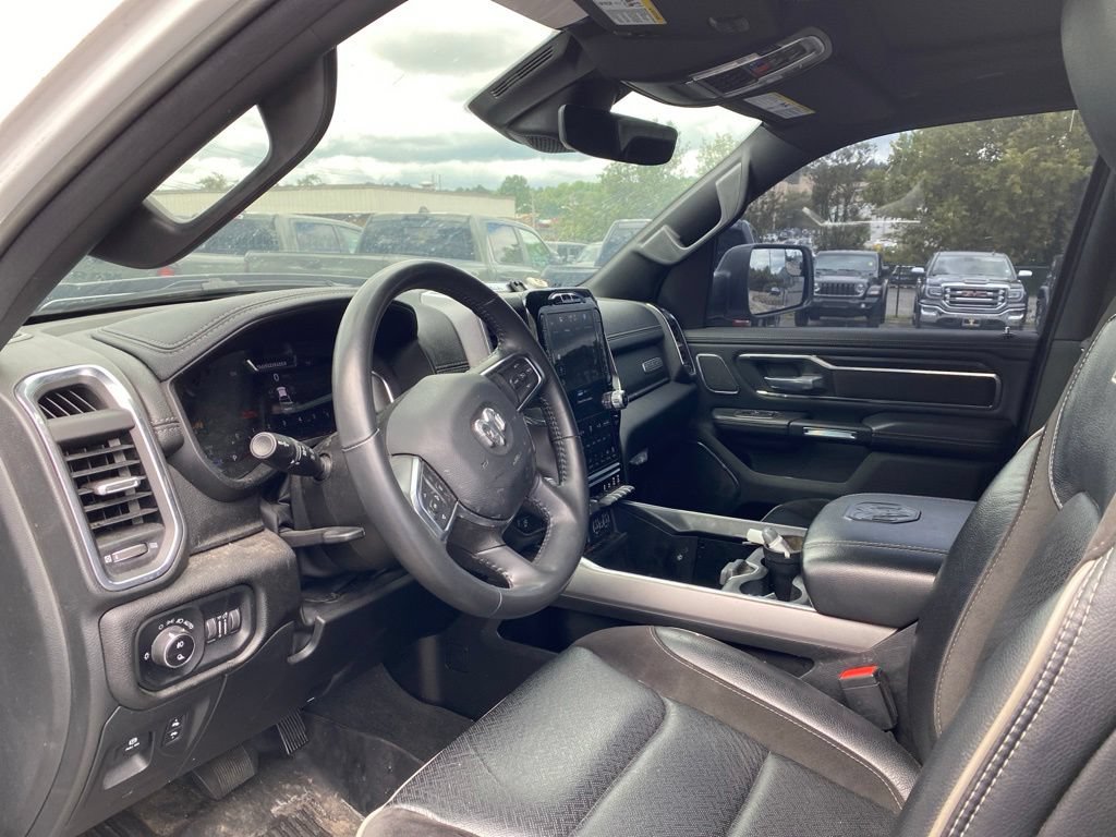 Used 2024 RAM 1500 Laramie AWD/4WD image 12