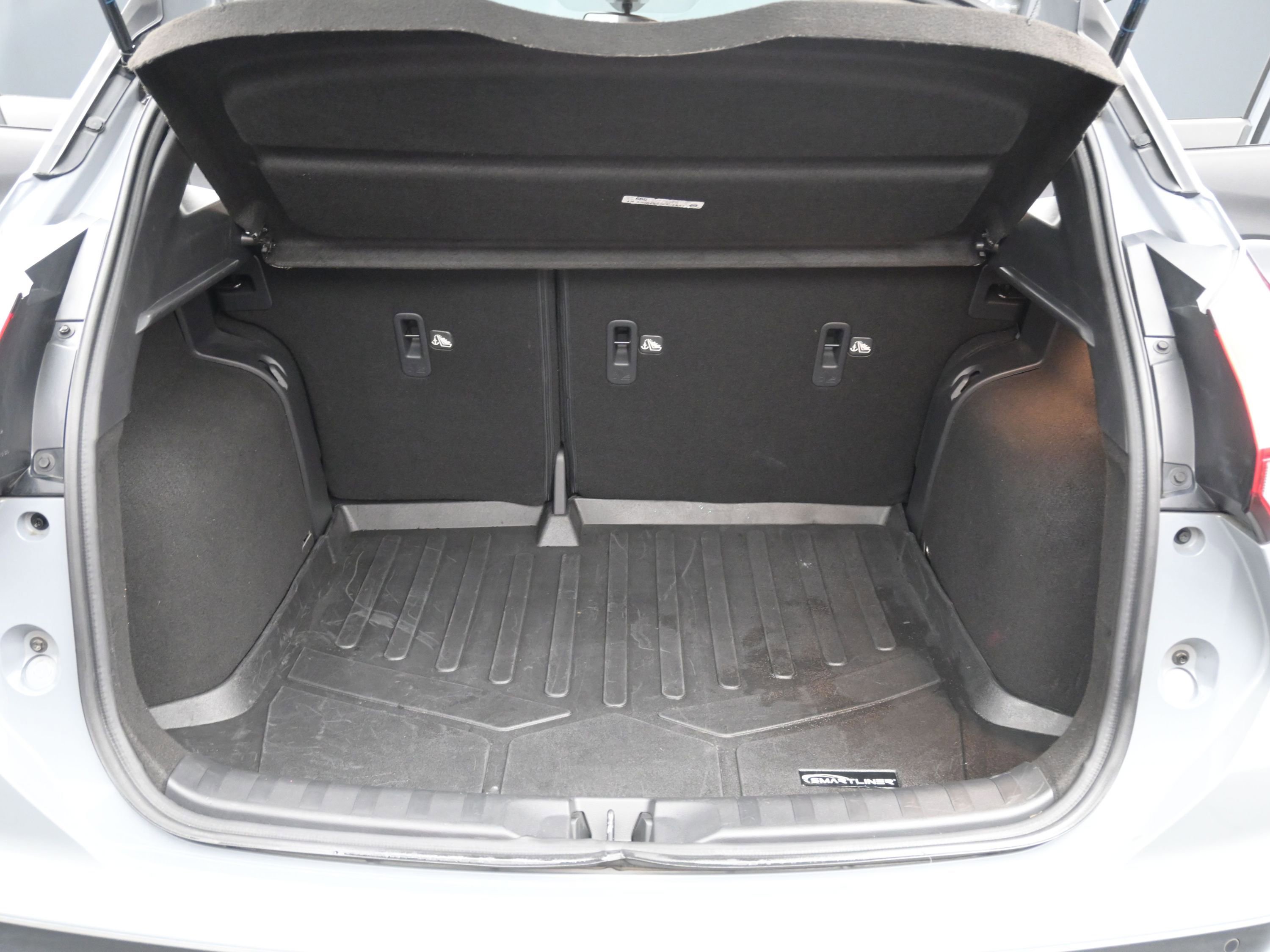 Used 2023 Nissan Kicks SR w/ SR Premium Package image 21