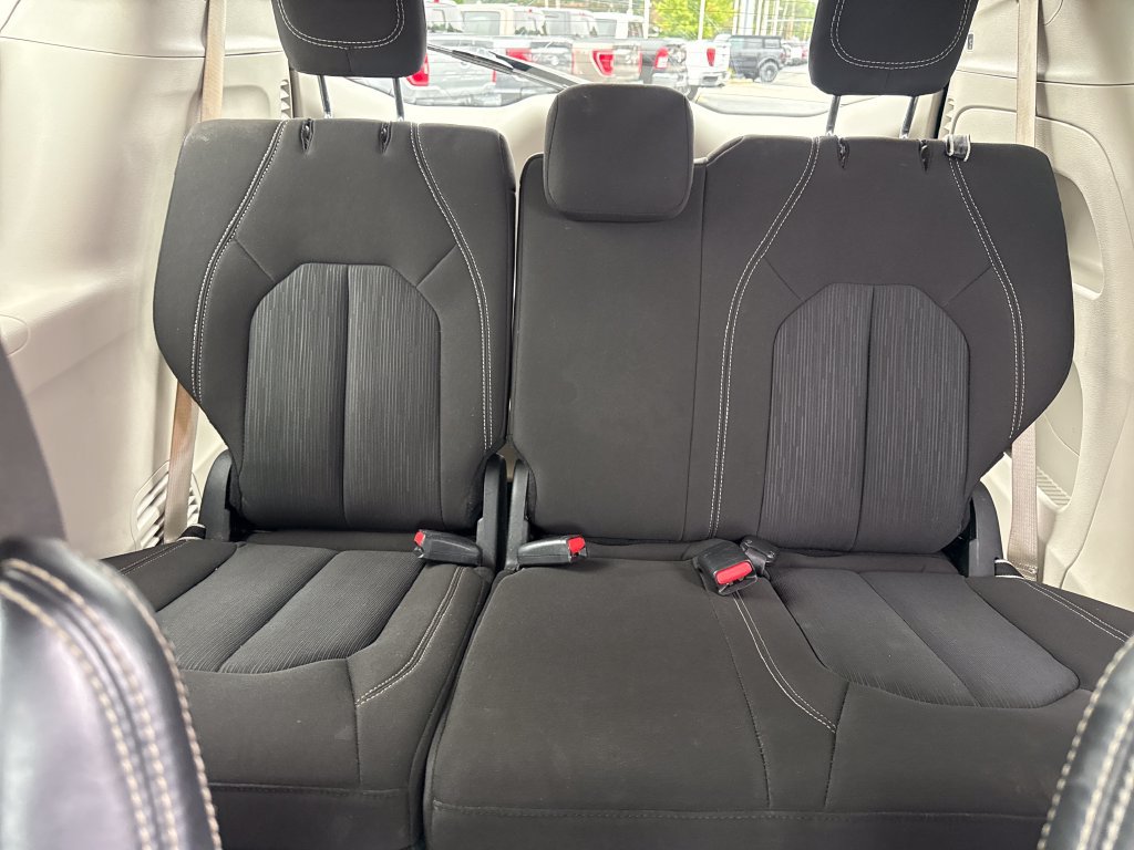 Used 2023 Chrysler Voyager LX FWD image 19