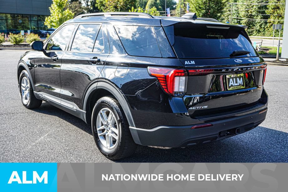 Used 2025 Ford Explorer Active RWD image 4