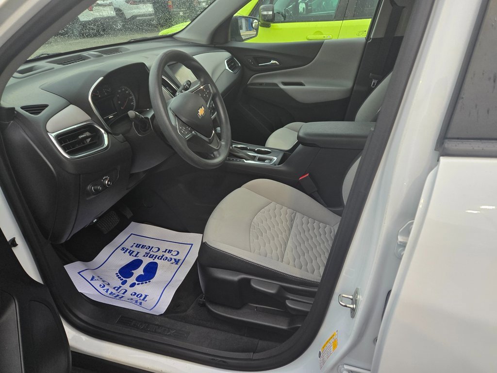 Used 2021 Chevrolet Equinox LS image 7