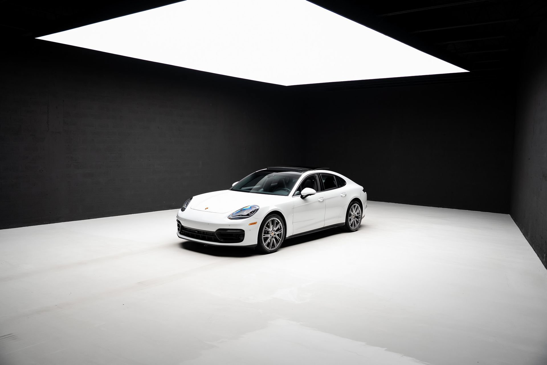 Used 2023 Porsche Panamera 4 AWD/4WD image 86