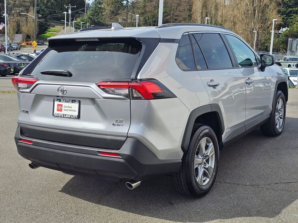 Certified 2025 Toyota RAV4 LE AWD/4WD image 8