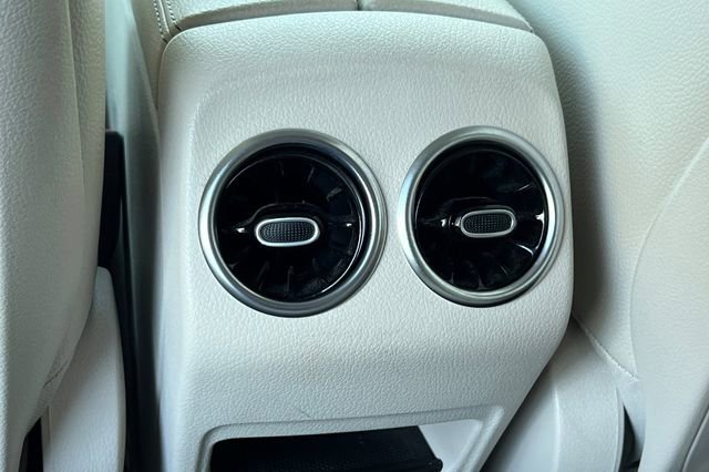 Used 2021 Mercedes-Benz GLB 250 image 14