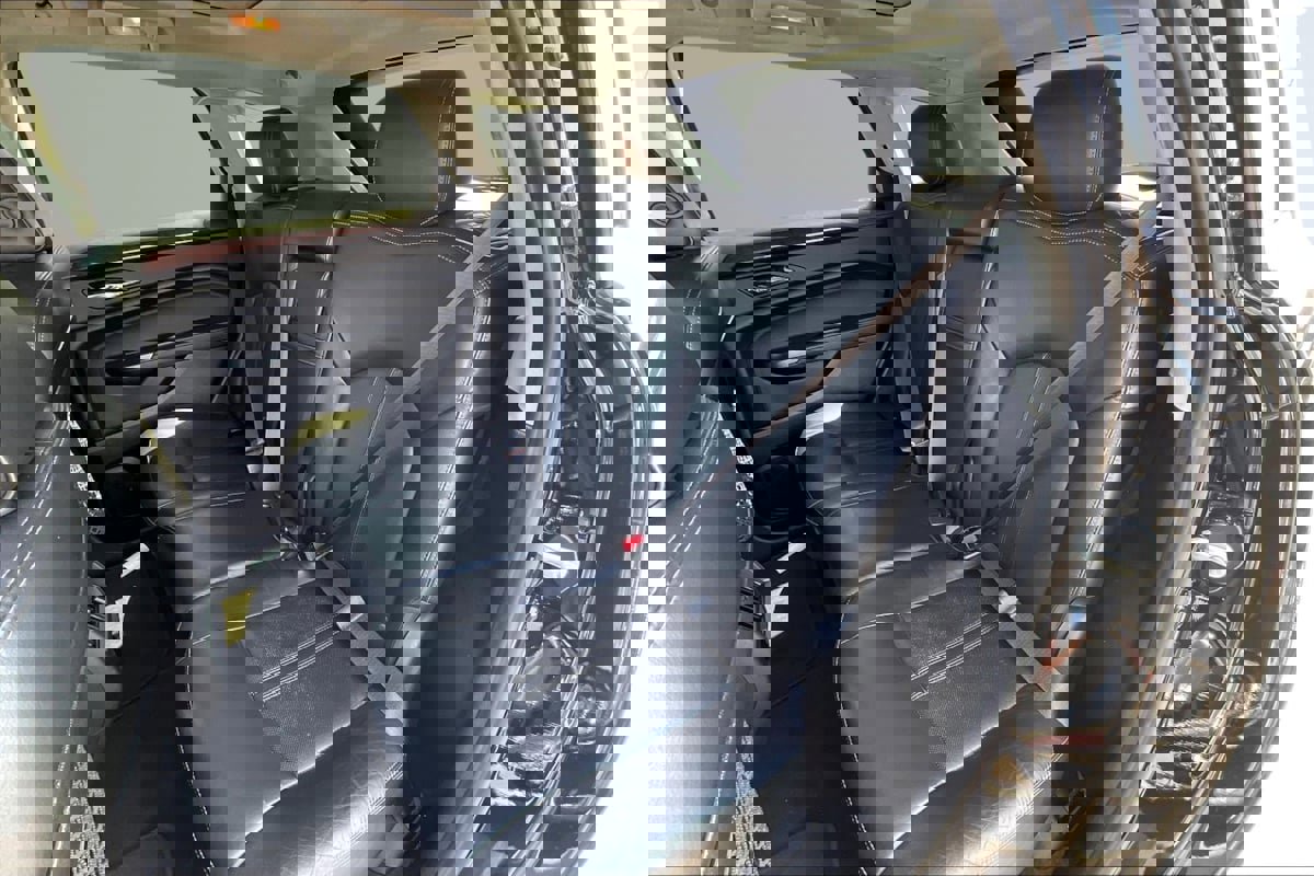 Used 2016 Cadillac SRX Luxury image 26