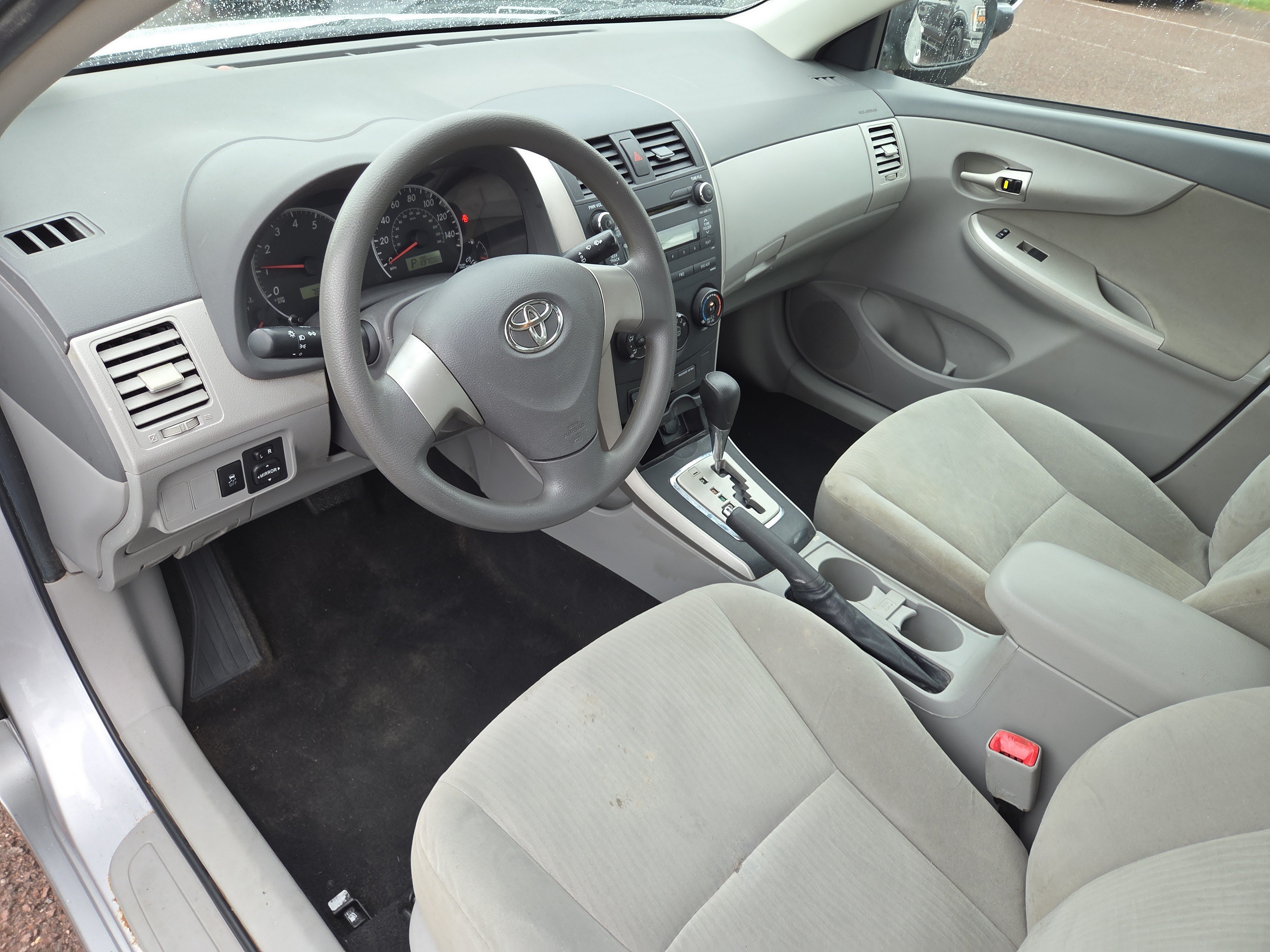 Used 2010 Toyota Corolla LE FWD image 15
