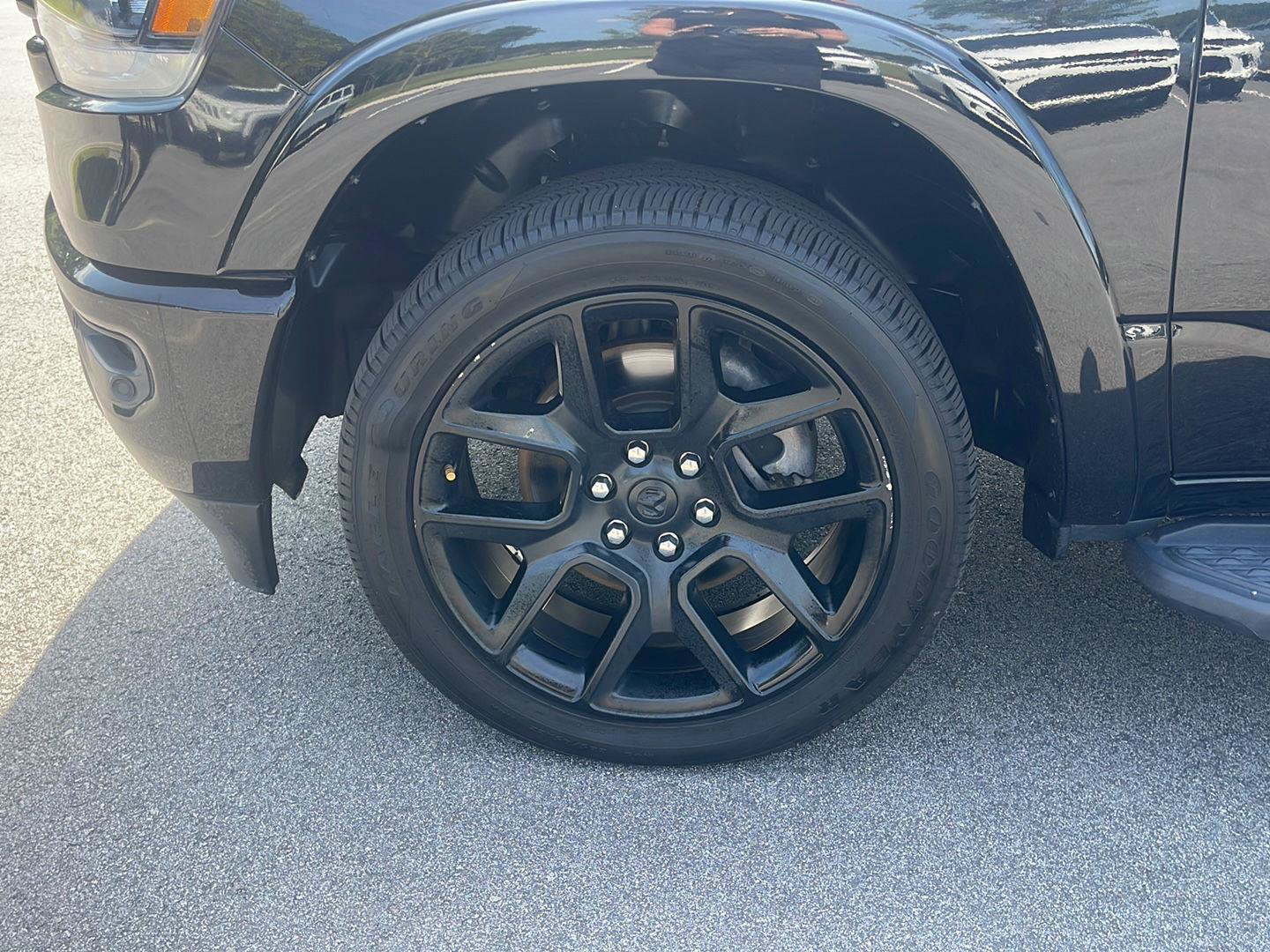 Used 2021 RAM 1500 Laramie w/ Night Edition AWD/4WD image 33