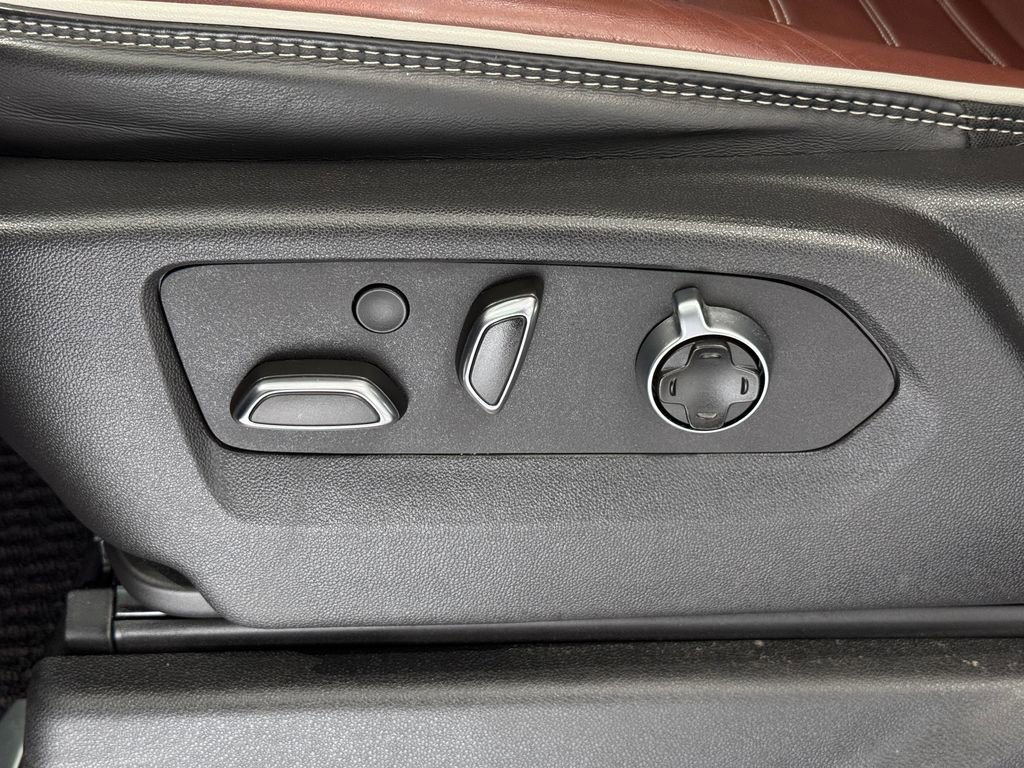 Used 2022 GMC Sierra 1500 Denali Ultimate image 12