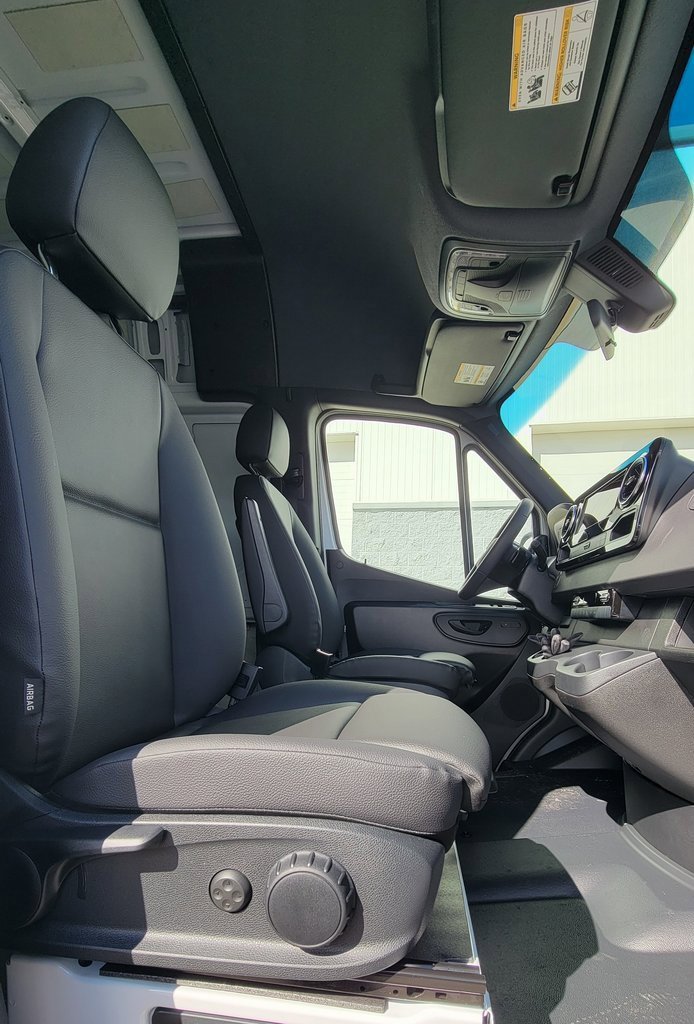 New 2025 Mercedes-Benz Sprinter 2500 image 8