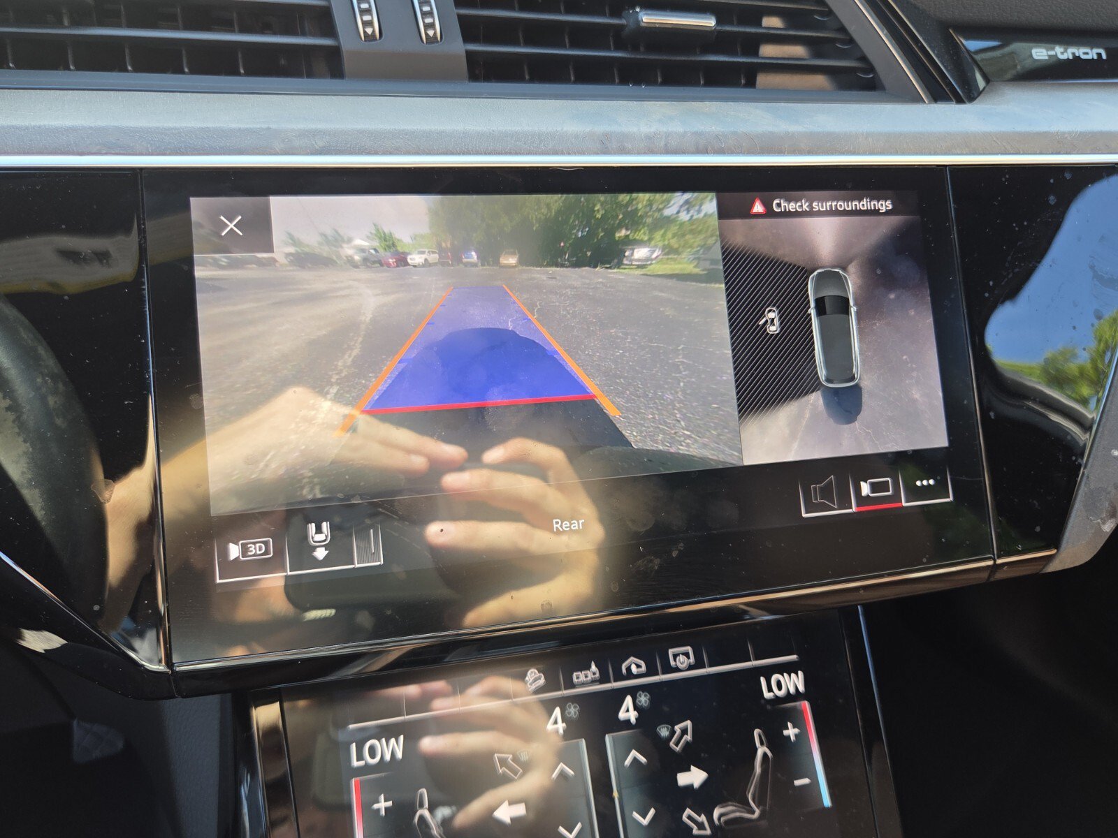Used 2019 Audi e-tron Premium Plus AWD/4WD image 26