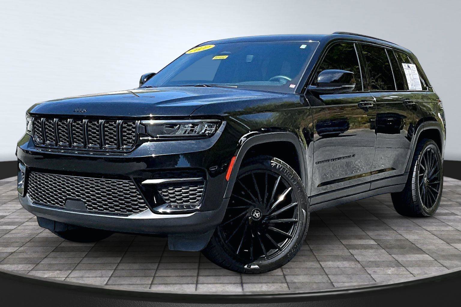 Certified 2022 Jeep Grand Cherokee Altitude AWD/4WD image 13