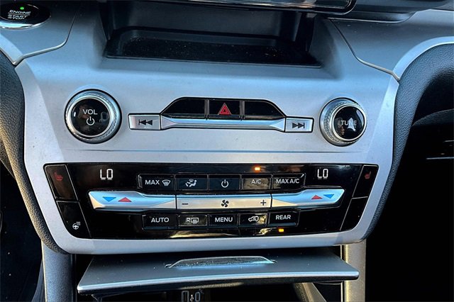 Used 2020 Ford Explorer XLT w/ Comfort Package image 22