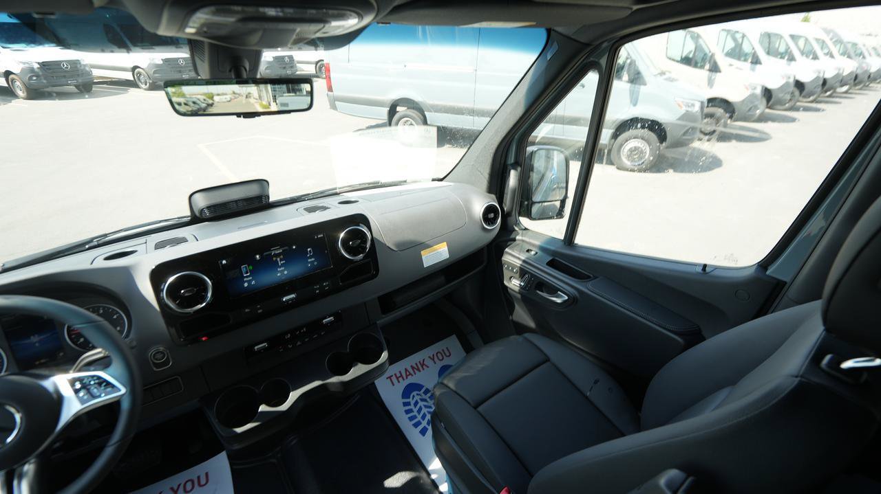 New 2026 Mercedes-Benz Sprinter 2500 image 18