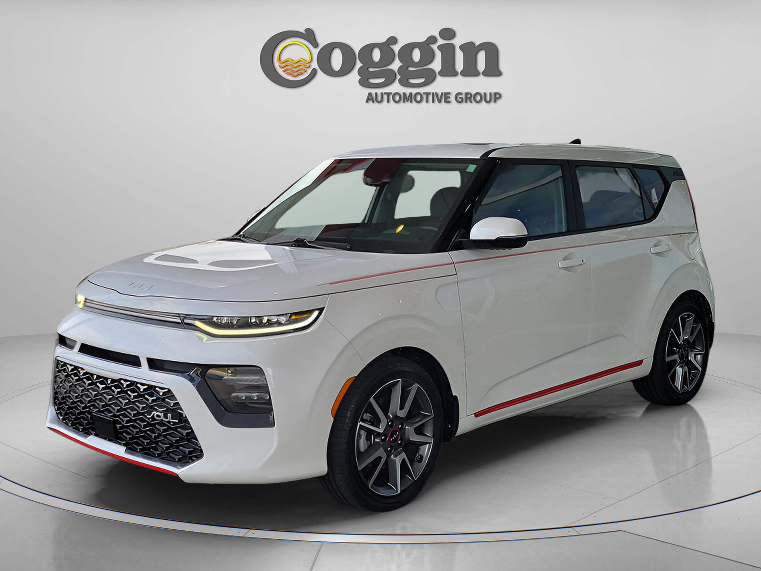 Used 2022 Kia Soul Turbo image 2