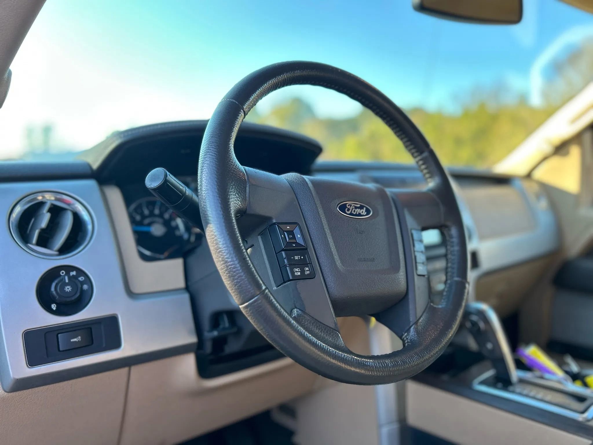 Used 2014 Ford F150 Lariat w/ Equipment Group 501A Mid image 11