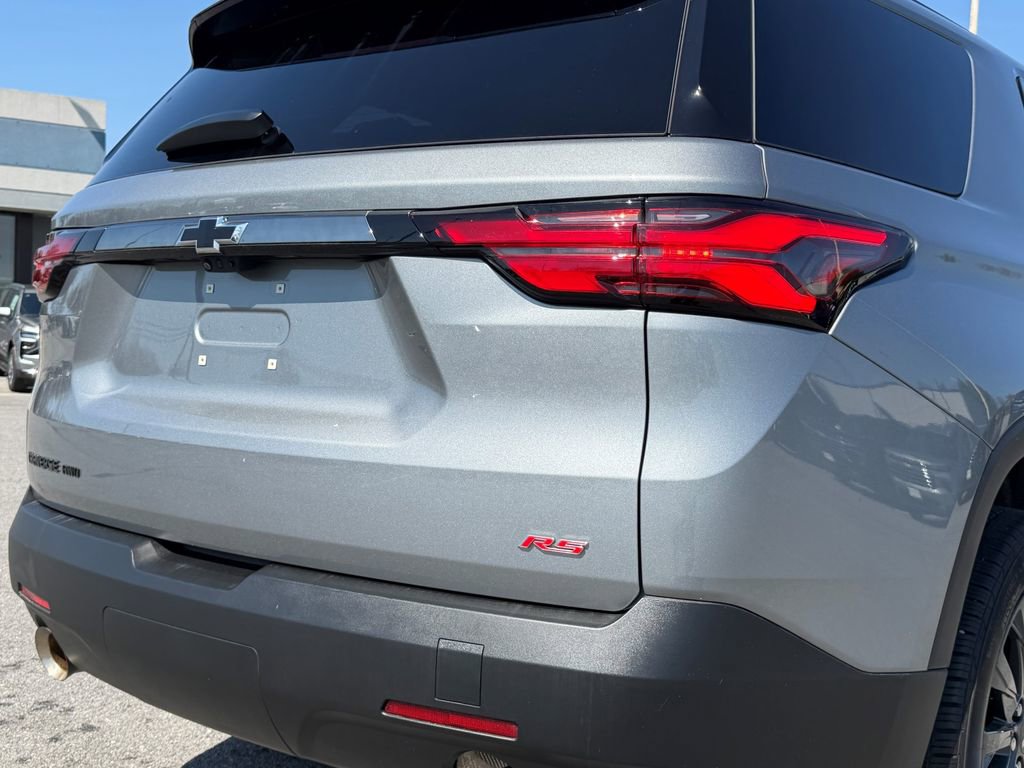 Used 2023 Chevrolet Traverse RS image 13