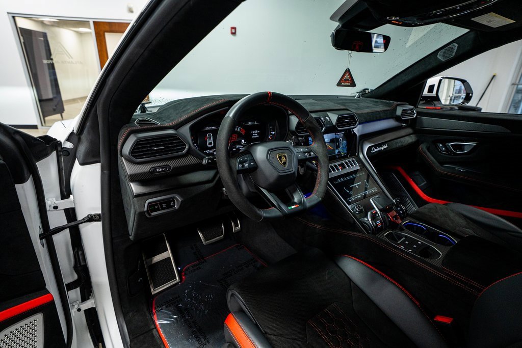 Used 2024 Lamborghini Urus Performante image 42
