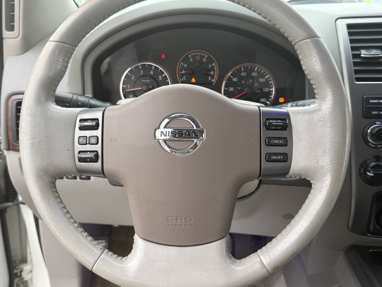 Used 2010 Nissan Armada Titanium AWD/4WD image 8