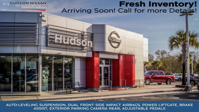 Used 2024 Jeep Wagoneer Series II w/ Flexible Seating Group image 3