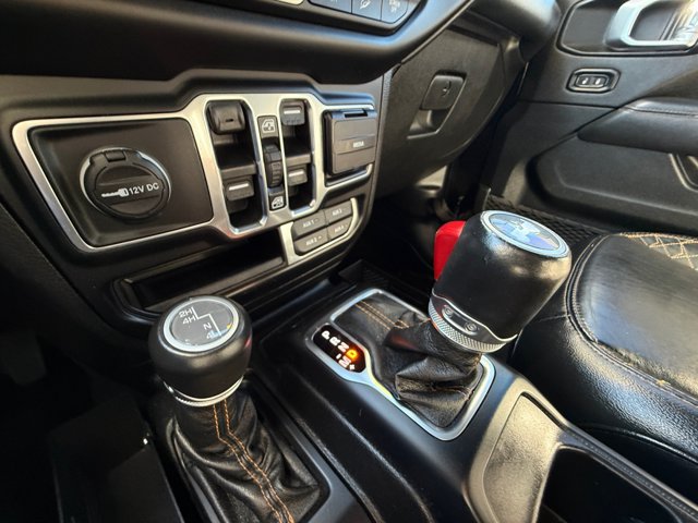 Used 2021 Jeep Wrangler Unlimited Sahara AWD/4WD image 18