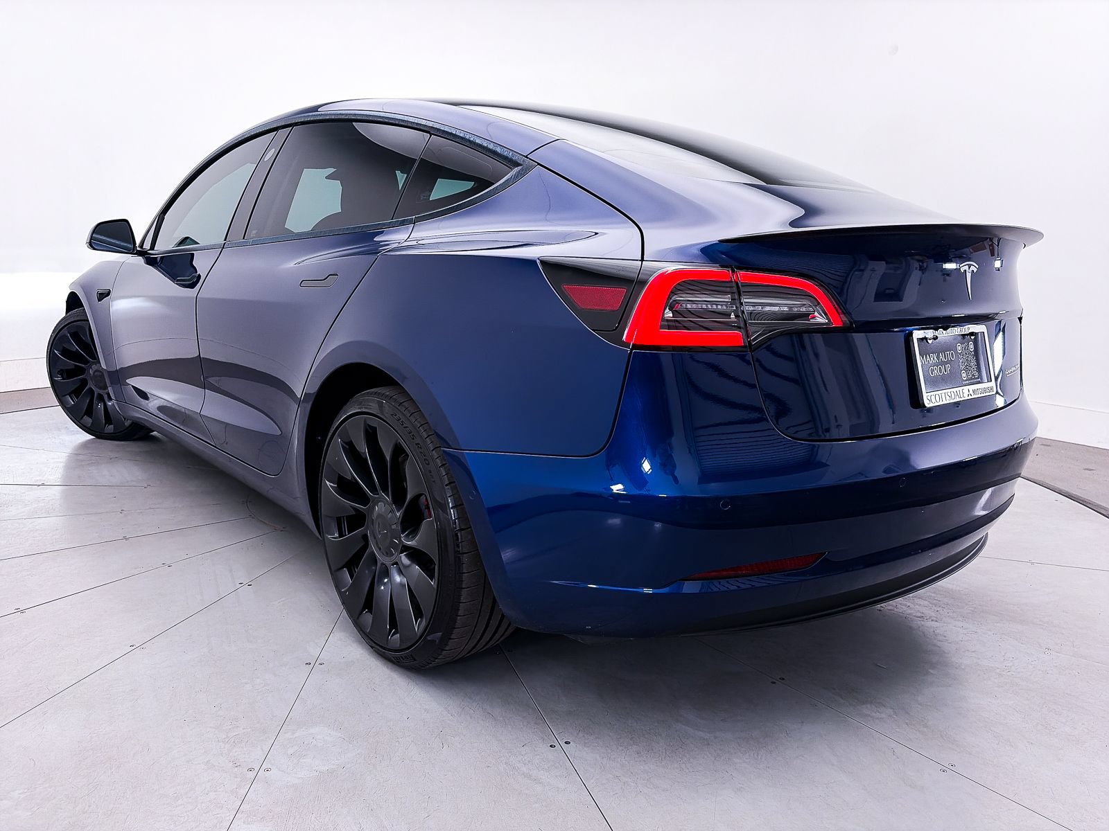 Used 2022 Tesla Model 3 Performance AWD/4WD image 2