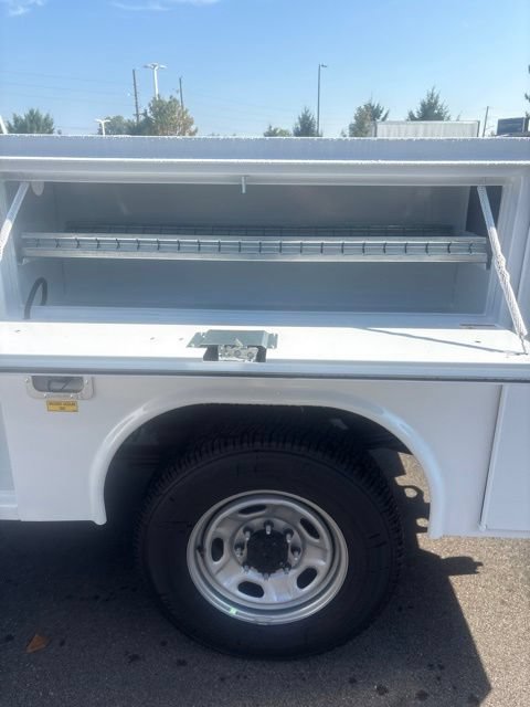 New 2026 Ford F250 XL w/ XL Chrome Package AWD/4WD image 16