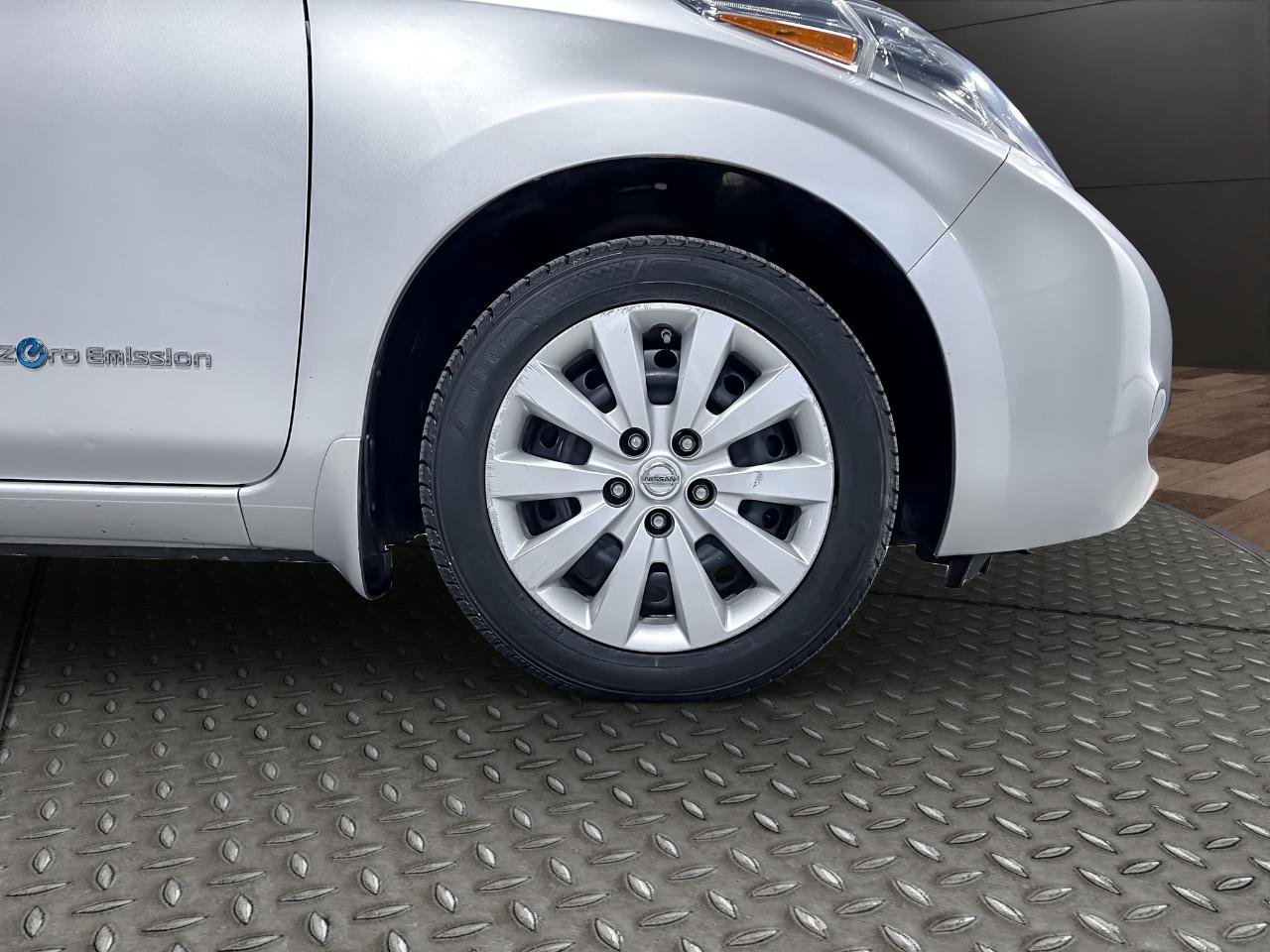 Used 2015 Nissan Leaf S w/ Charge Package image 23