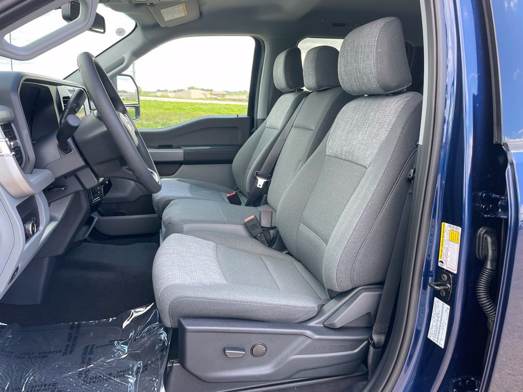 New 2027 Ford F250 XLT AWD/4WD image 8