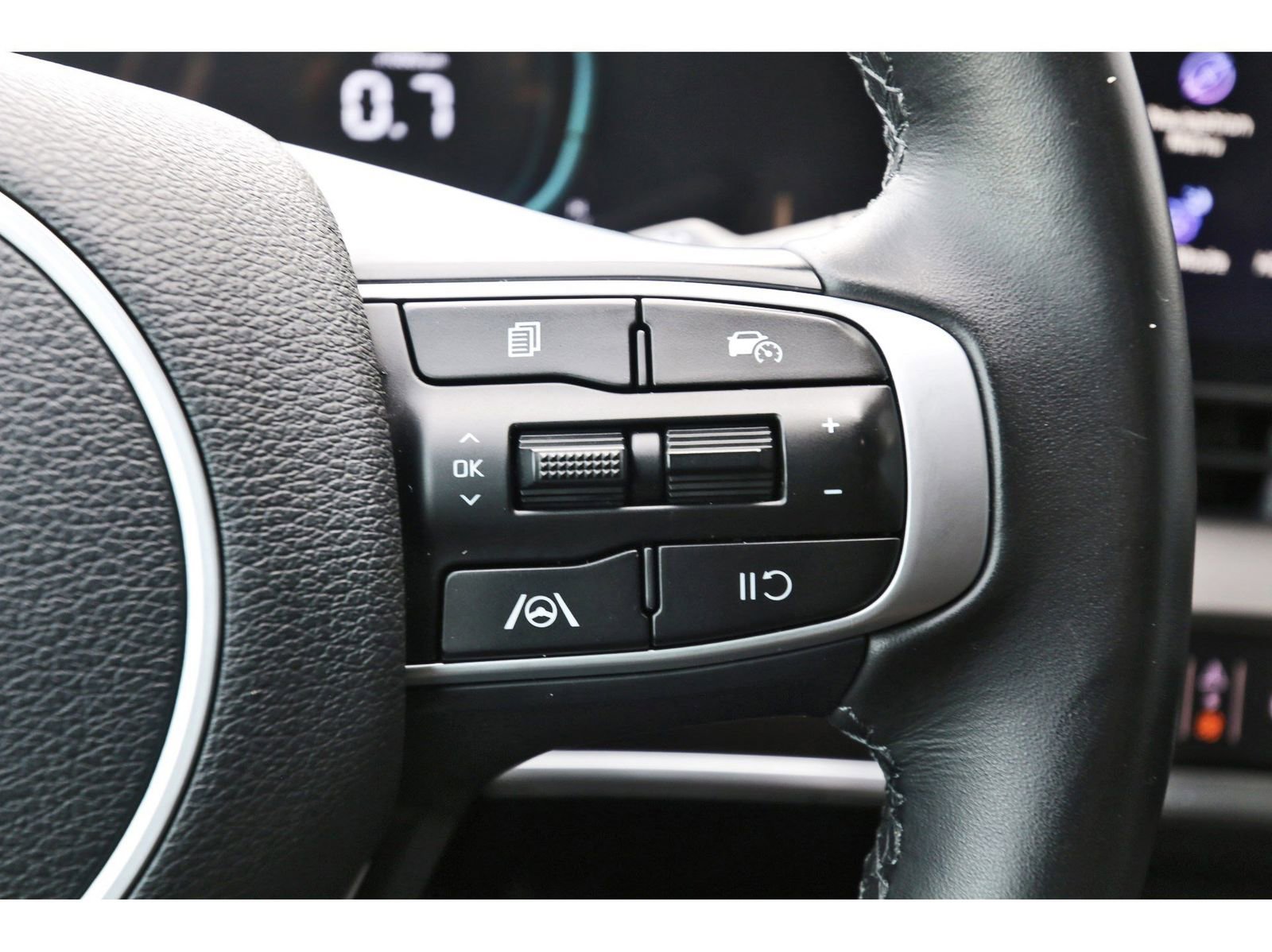 Used 2023 Kia Sportage EX image 19