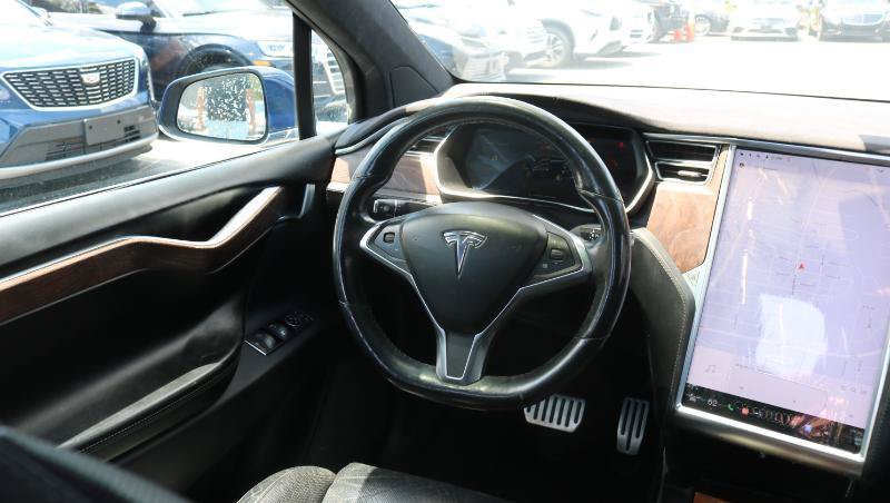 Used 2016 Tesla Model X Performance AWD/4WD image 22
