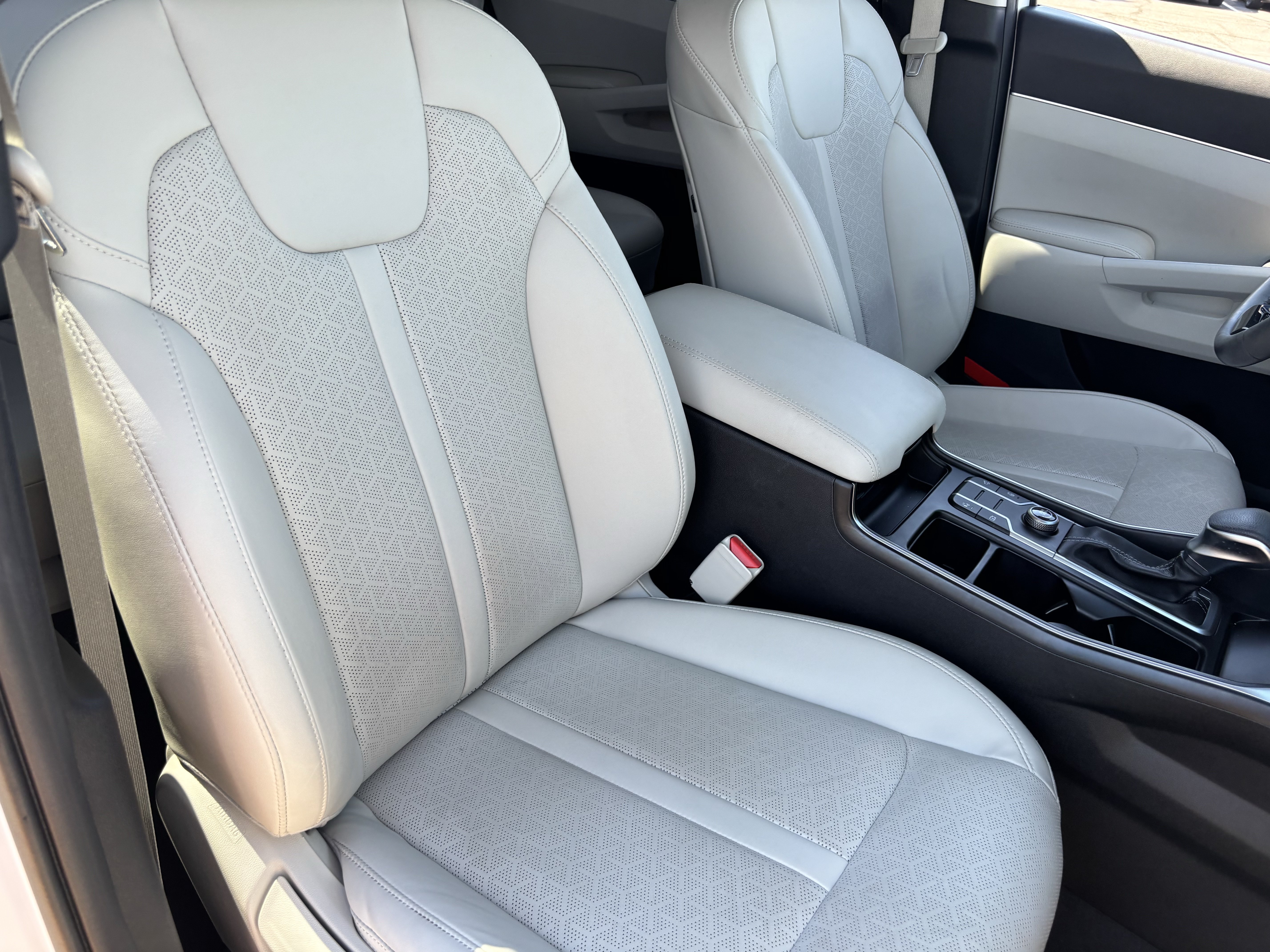 Certified 2023 Kia Sorento S w/ Panoramic Sunroof Package FWD image 8