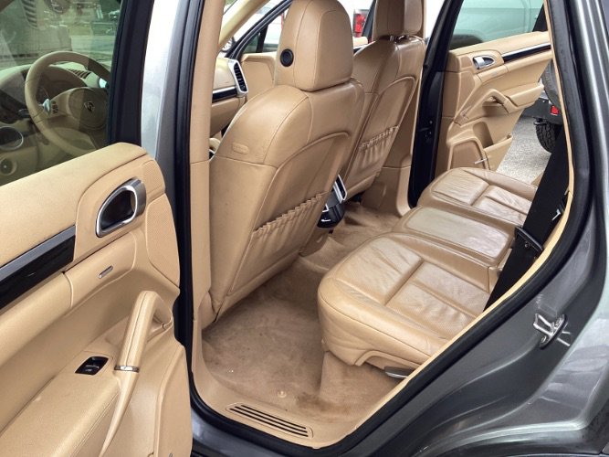 Used 2012 Porsche Cayenne w/ Premium Pkg image 7