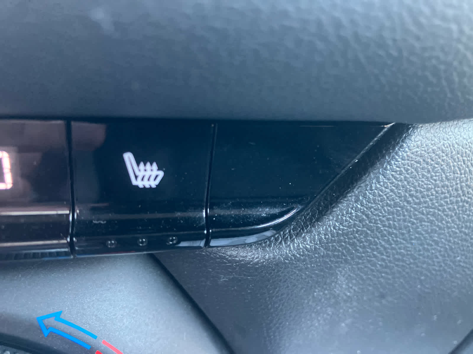 Used 2024 Chevrolet Blazer LT image 28