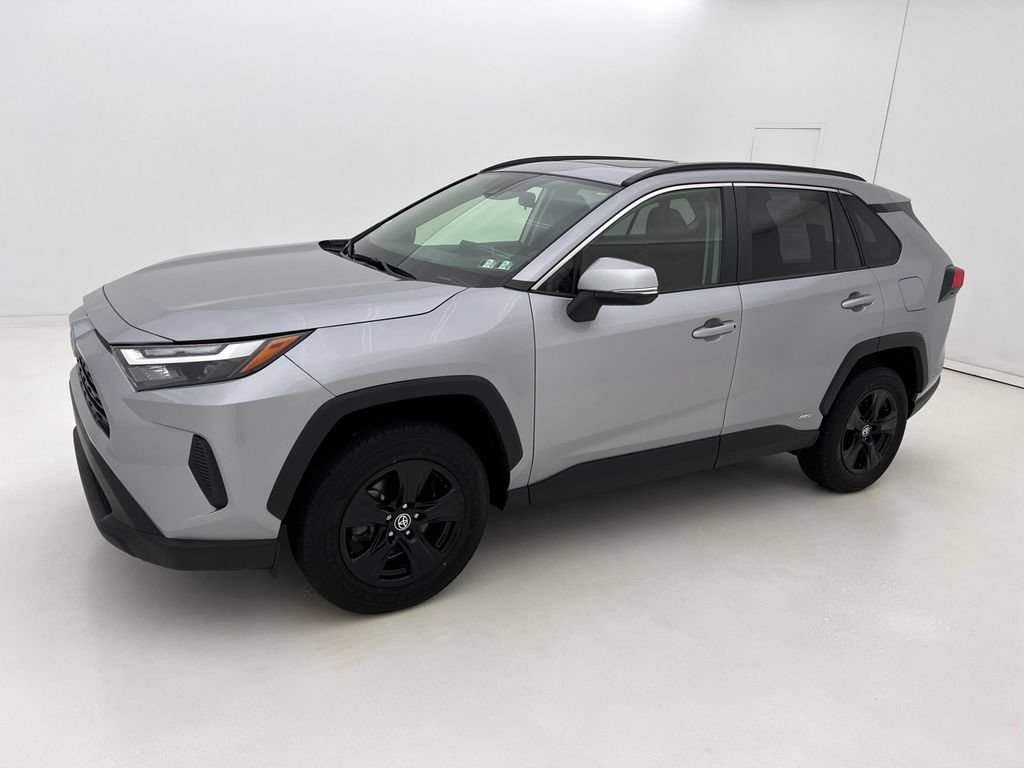 Used 2023 Toyota RAV4 XLE w/ Convenience Package AWD/4WD image 5