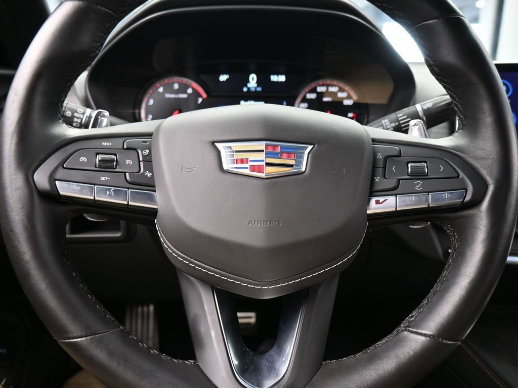 Used 2025 Cadillac CT4 V RWD image 30