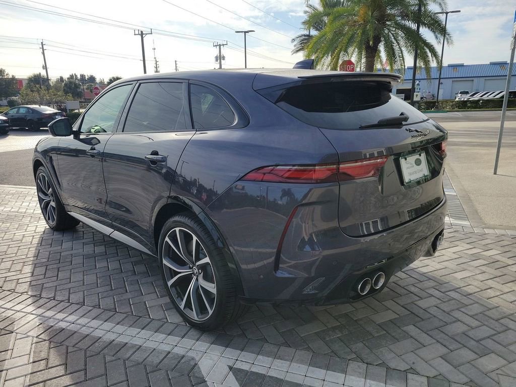Used 2025 Jaguar F-PACE SVR image 3