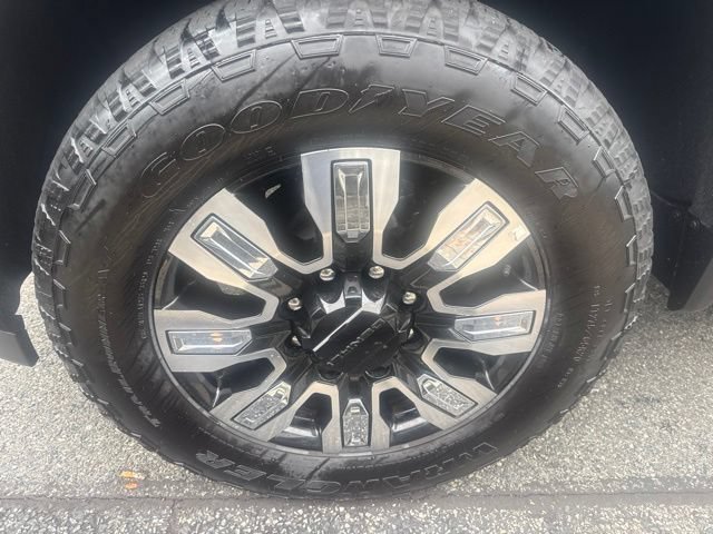 Used 2025 GMC Sierra 2500 Denali w/ Denali Reserve Package AWD/4WD image 5
