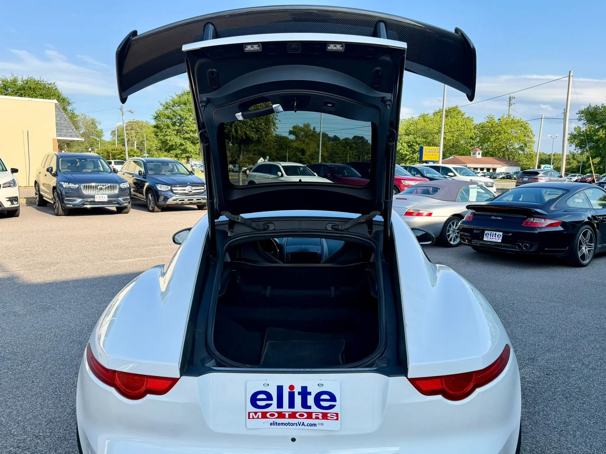 Used 2017 Jaguar F-TYPE R AWD/4WD image 13