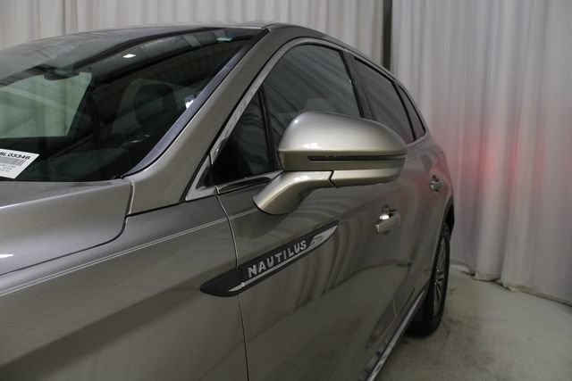 Used 2020 Lincoln Nautilus Premier w/ Equipment Group 101A AWD/4WD image 35
