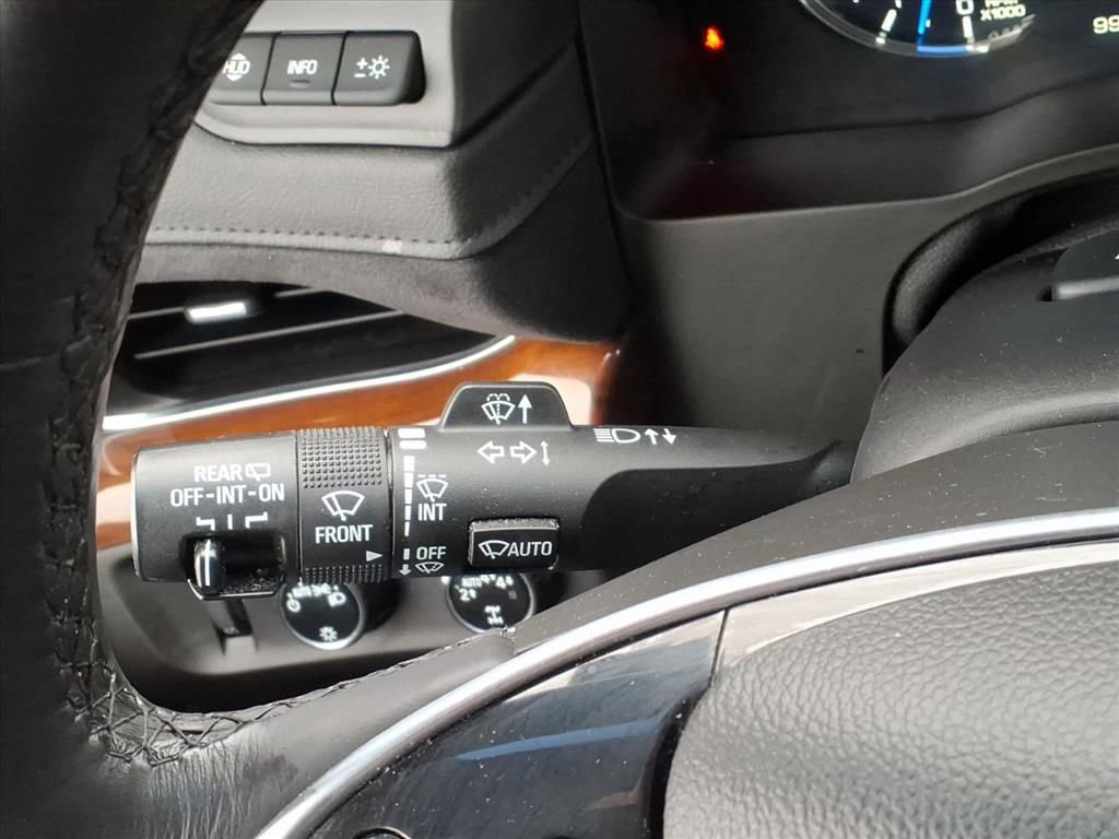 Used 2017 Cadillac Escalade Luxury image 21