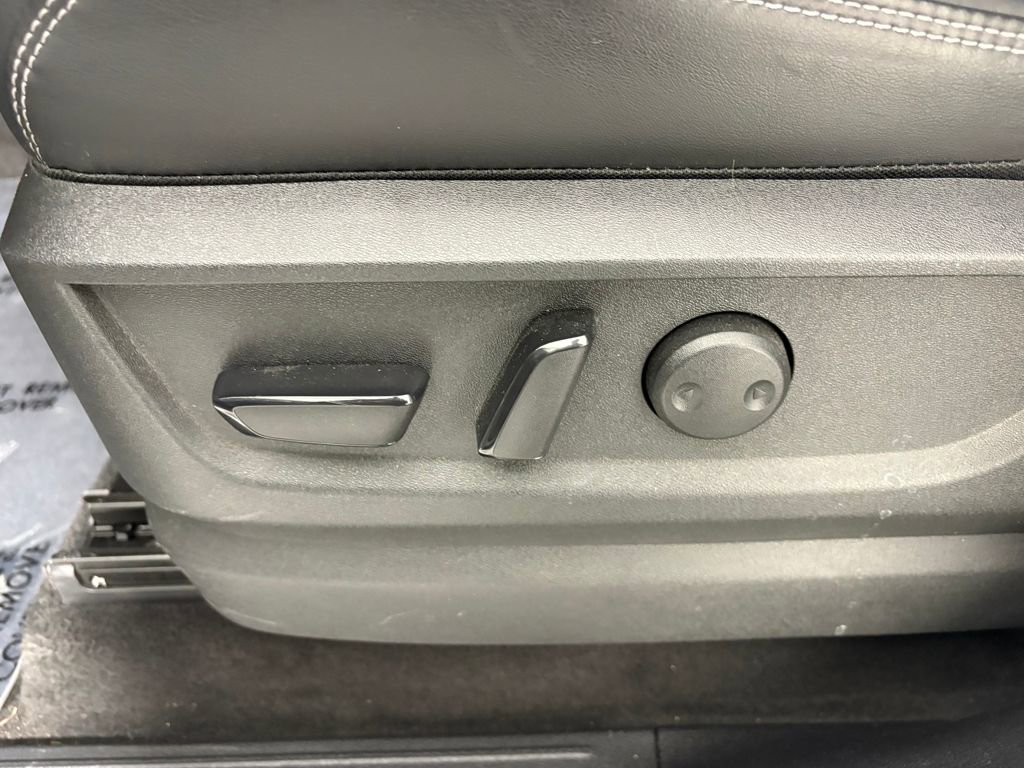 Used 2025 Nissan Armada PRO-4X image 16