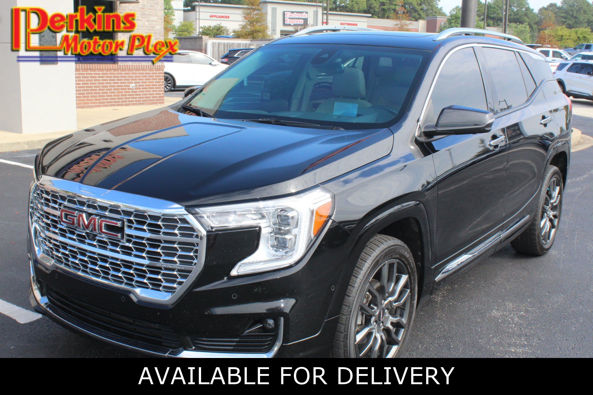 Used 2023 GMC Terrain Denali w/ Black Diamond Edition