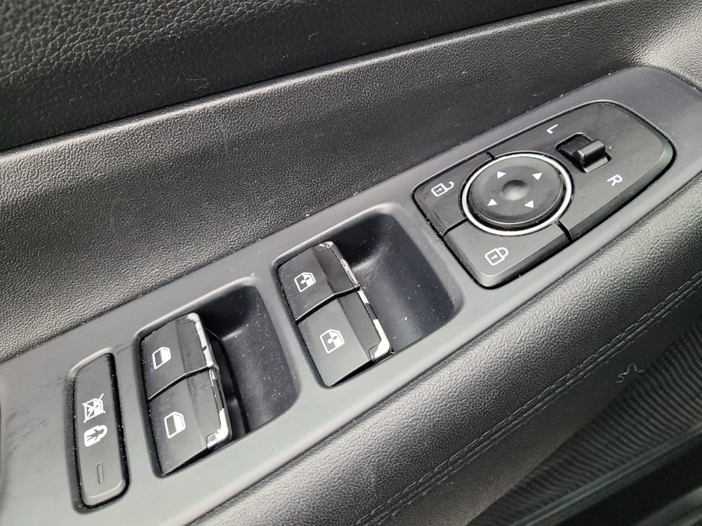 Used 2020 Hyundai Santa Fe SEL FWD image 27
