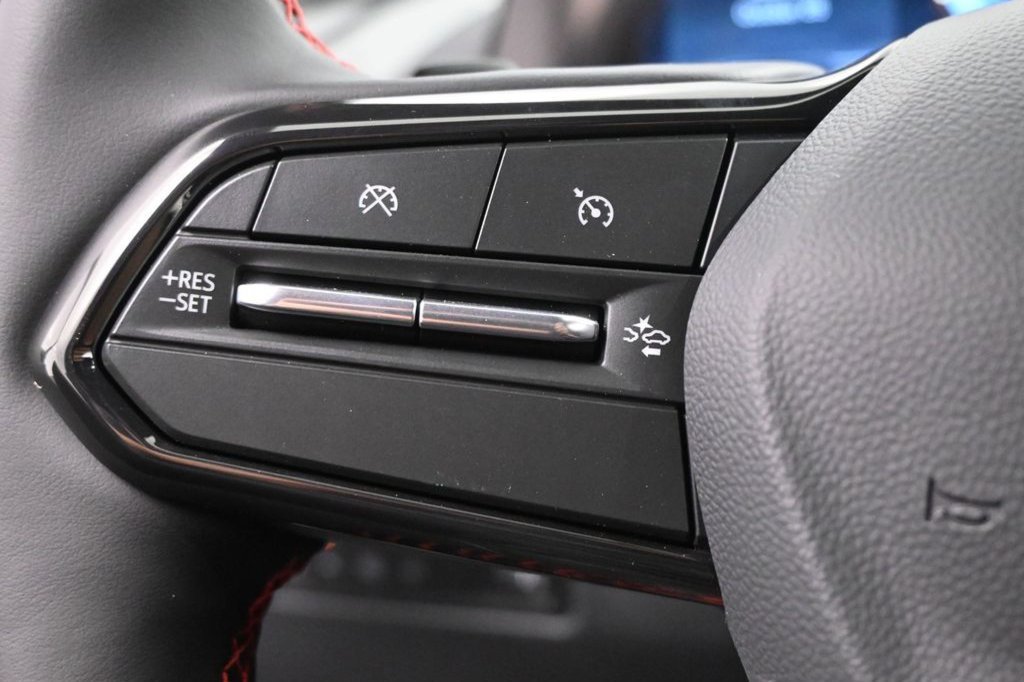 New 2026 Chevrolet Equinox EV RS w/ Convenience Package II FWD image 30
