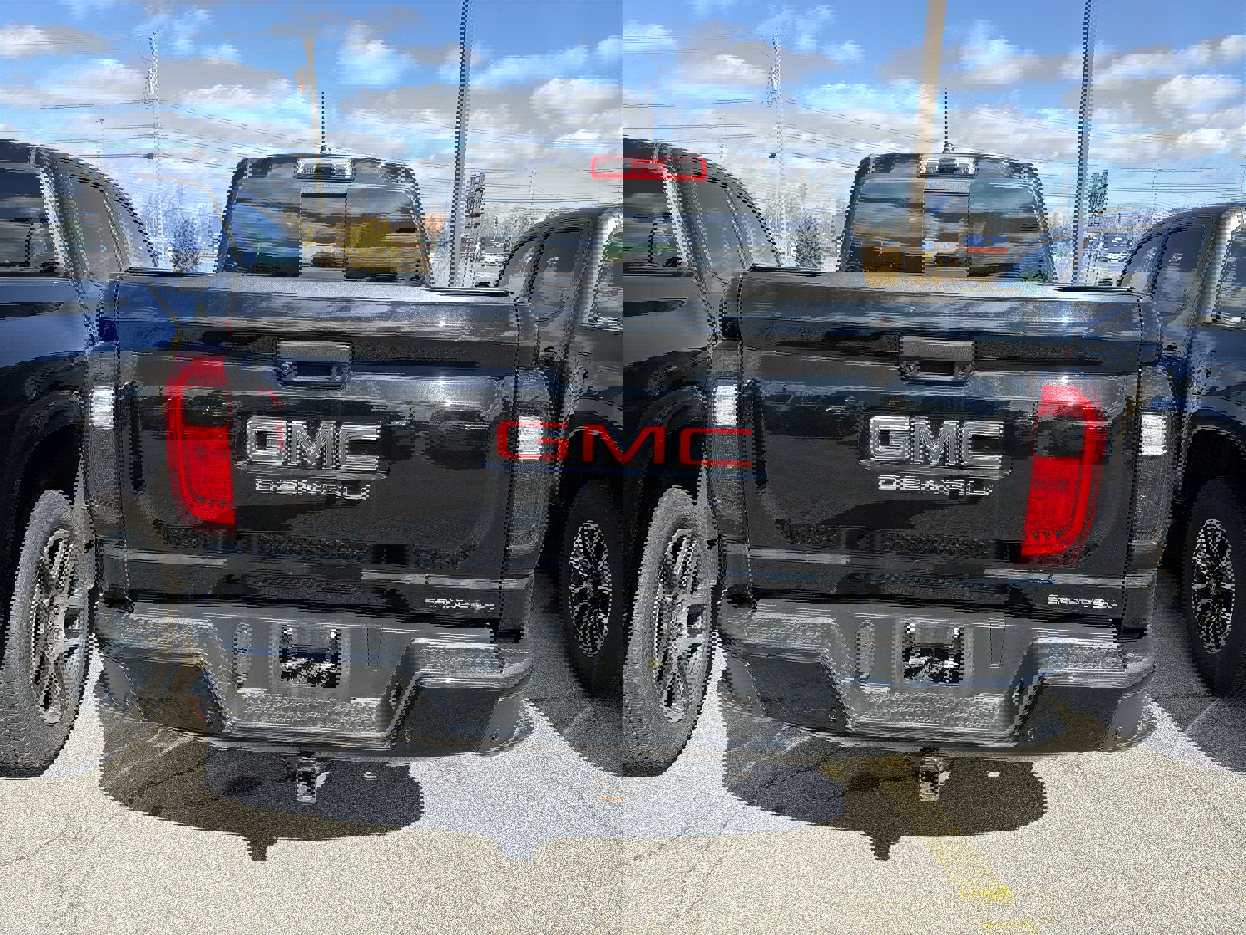 Used 2023 GMC Canyon Denali image 6