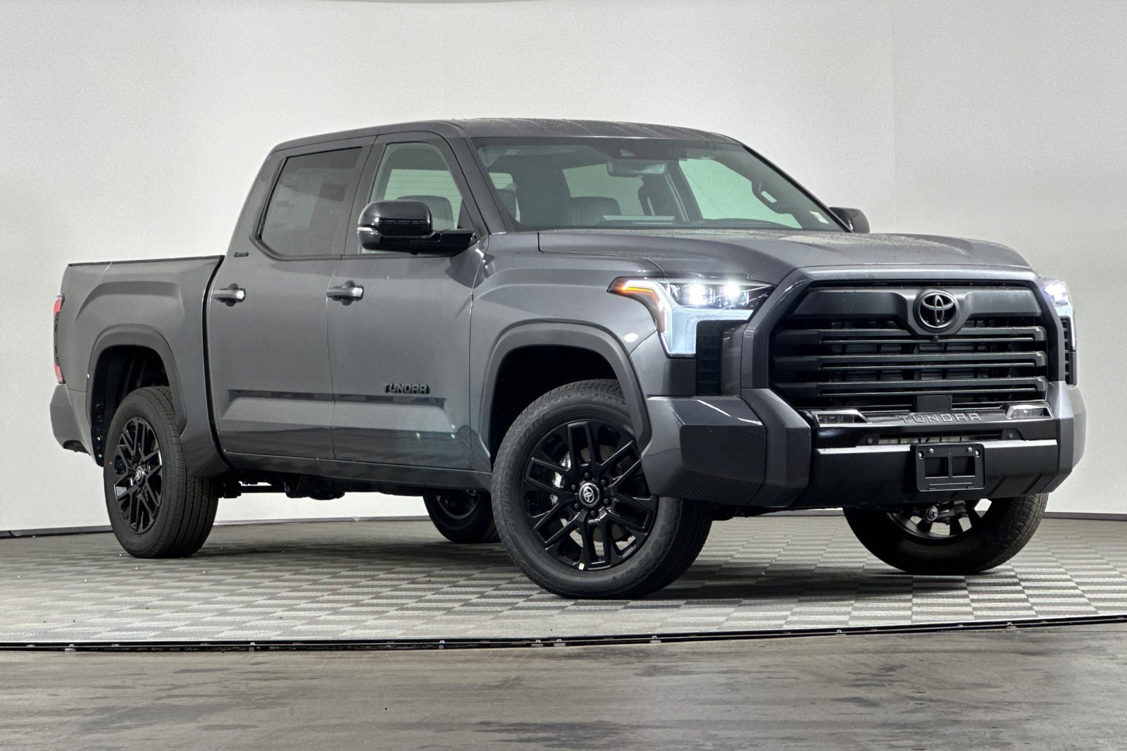 New 2026 Toyota Tundra Limited image 2